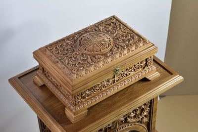 RELIQUARY BOX NATURAL WOODEN