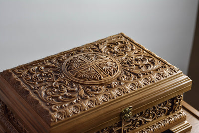 RELIQUARY BOX NATURAL WOOD CARVED