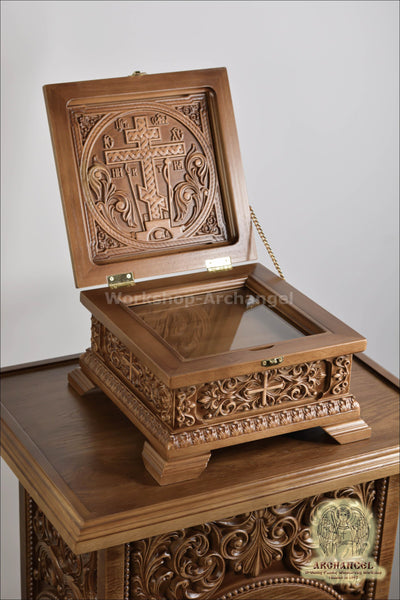 CARVED WOODEN RELIQUARY BOX